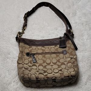 Coach Signature 10402 Shoulder Bag